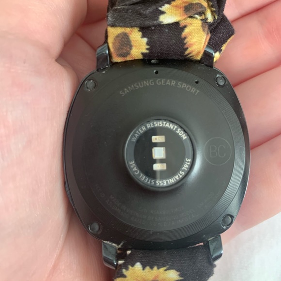 Samsung Gear Sport Watch - Picture 3 of 7